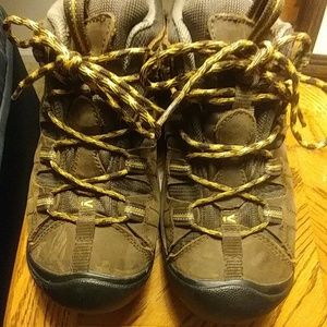 Keen shoes